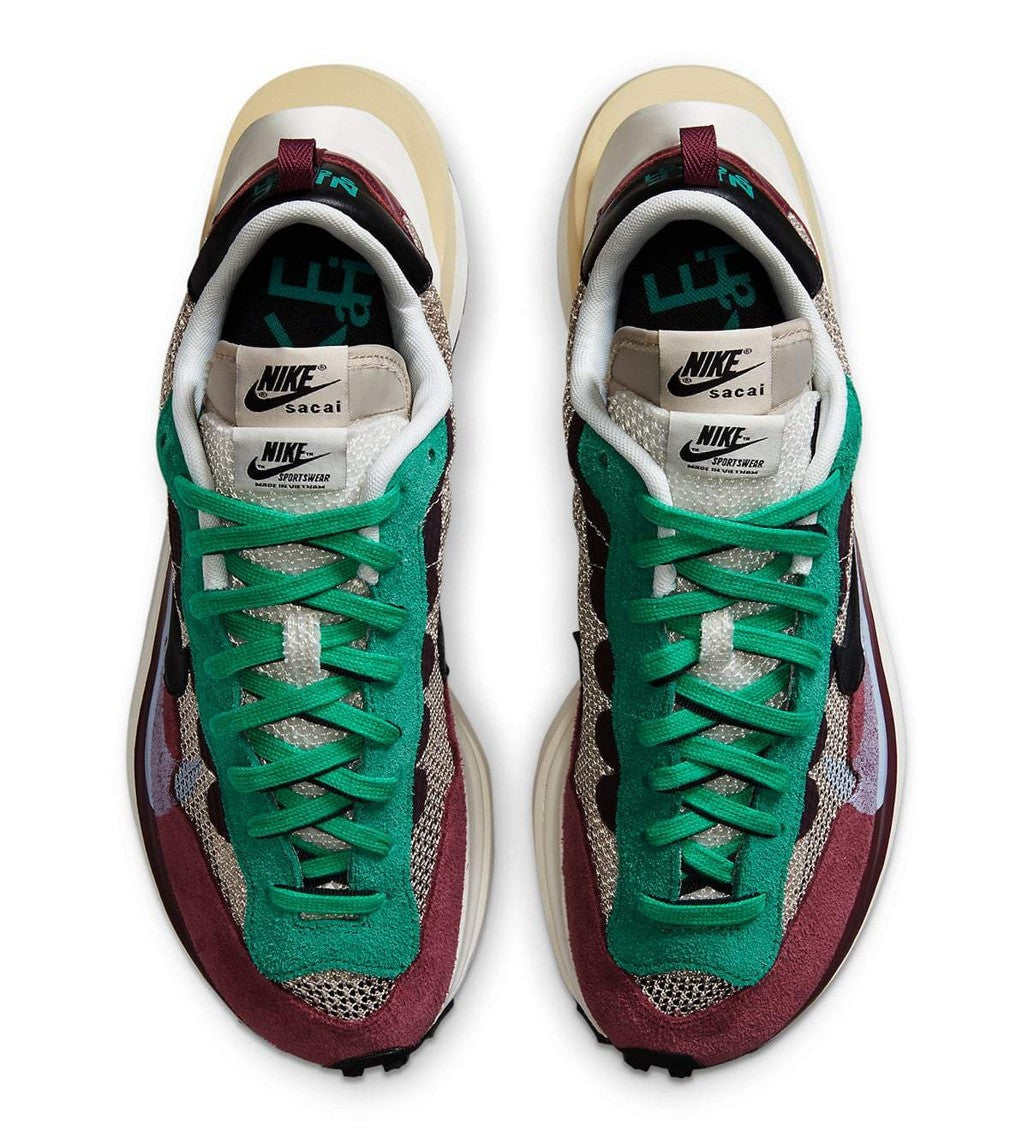 Sacai x Nike Vaporwaffle in Red Green - product image from the listing.