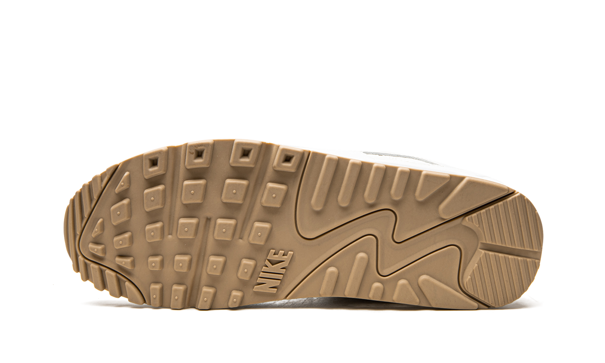"White Gum Light Brown" Air Max 90 DD9678 100 - product image from the listing.