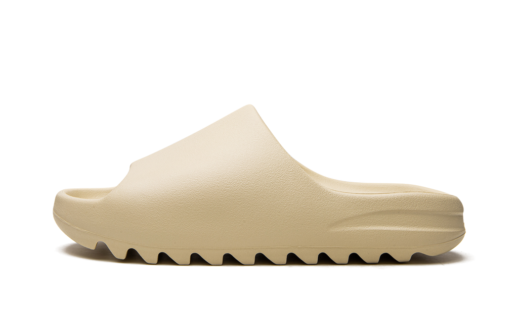 "Bone 2022" Yeezy Slide FZ5897 - product image from the listing.