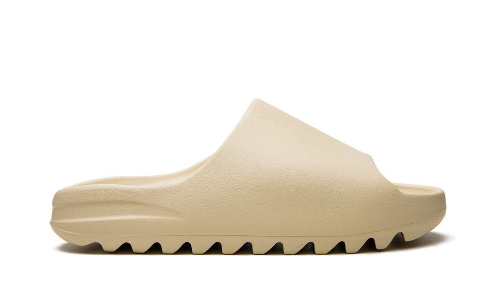 "Bone 2022" Yeezy Slide FZ5897 - product image from the listing.