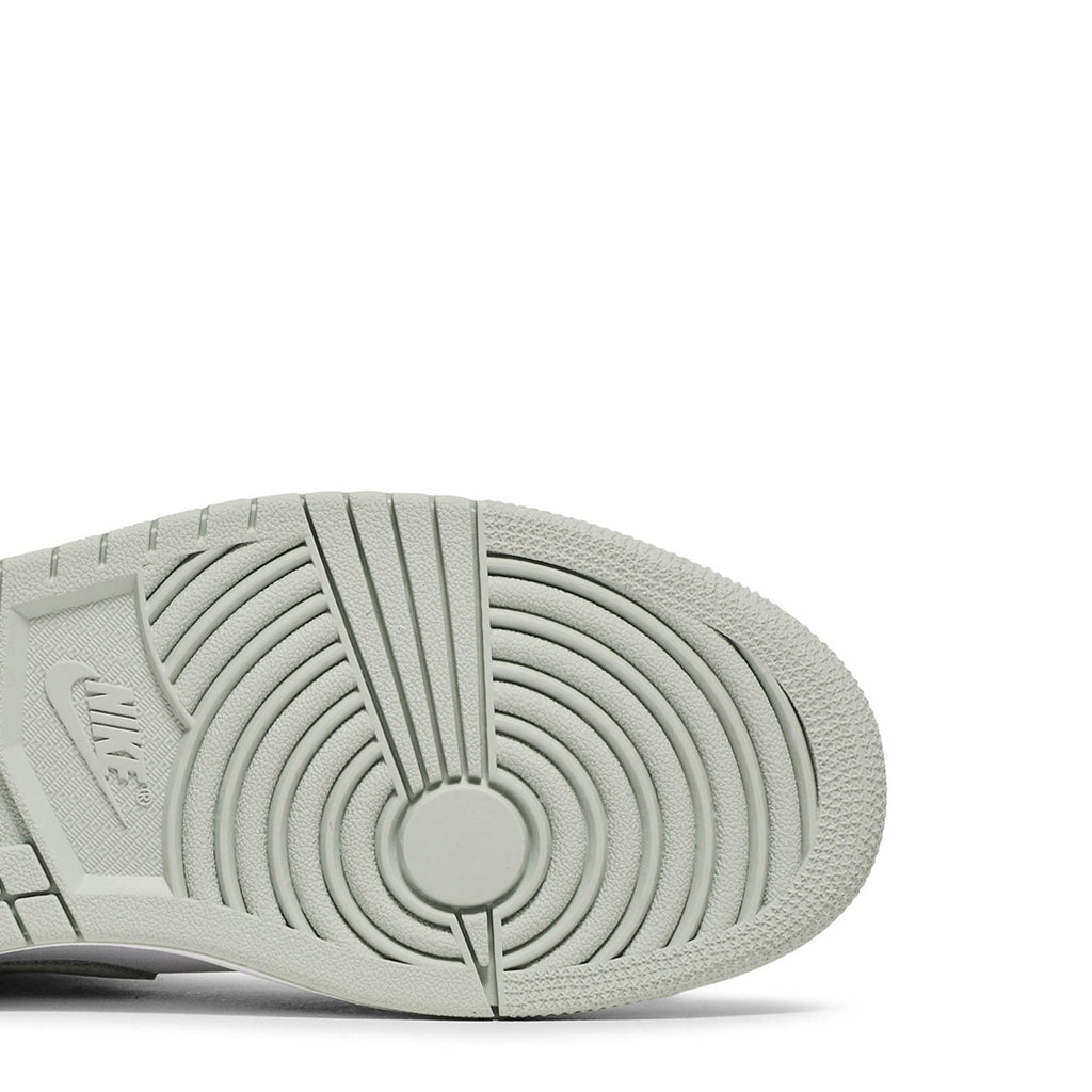 Air Jordan 1 Retro High OG Seafoam CD0461-002 for Women - product image from the listing.