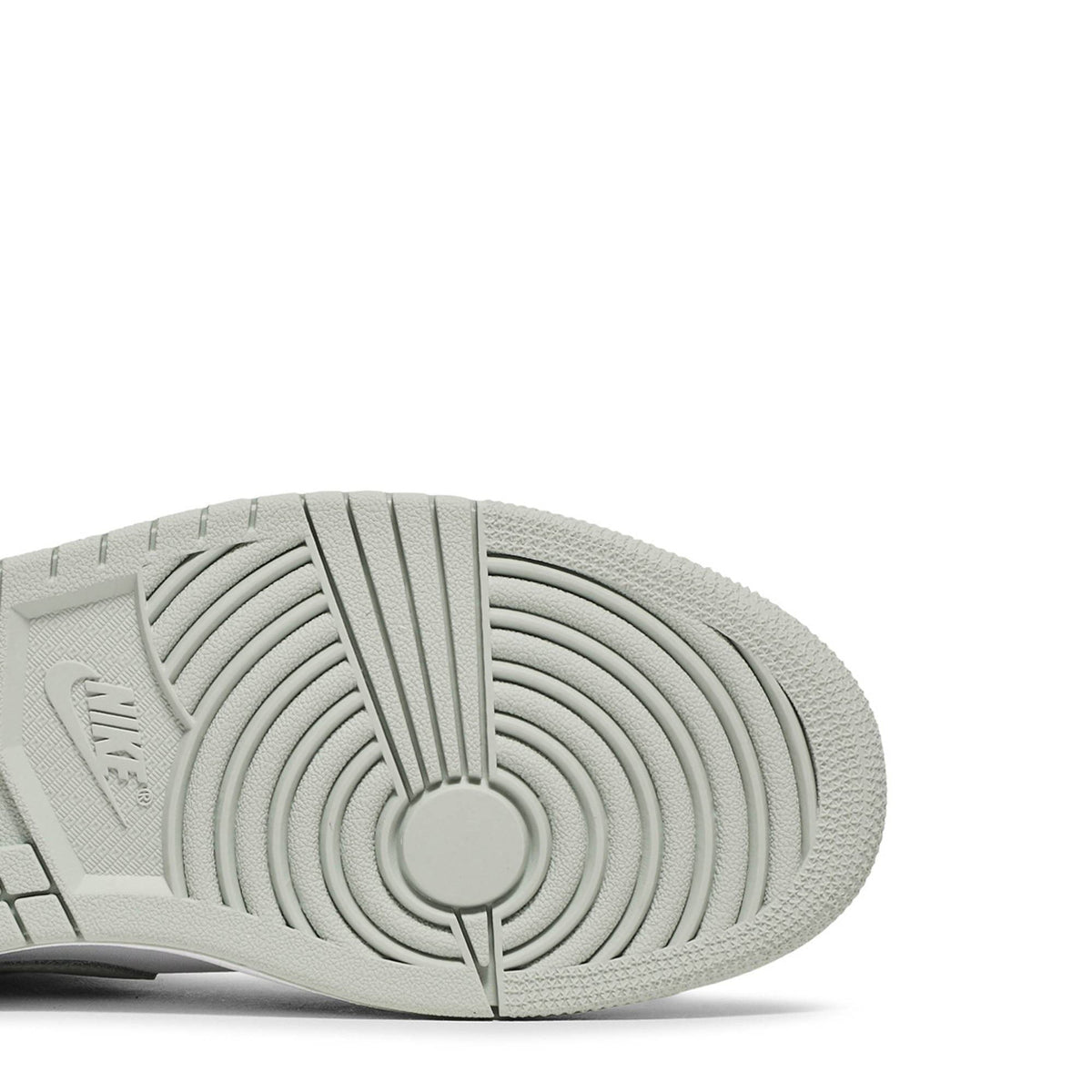 Air Jordan 1 Retro High OG Seafoam CD0461-002 for Women - product image from the listing.