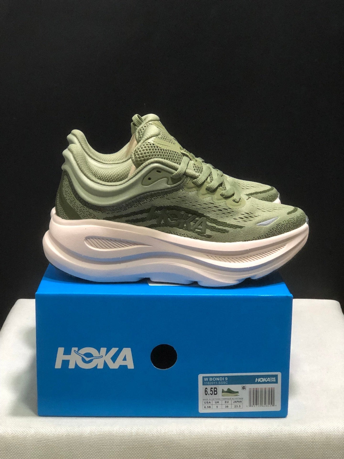 ONE ONE Bondi 9 by HOKA - product photo shown in the listing for this item.