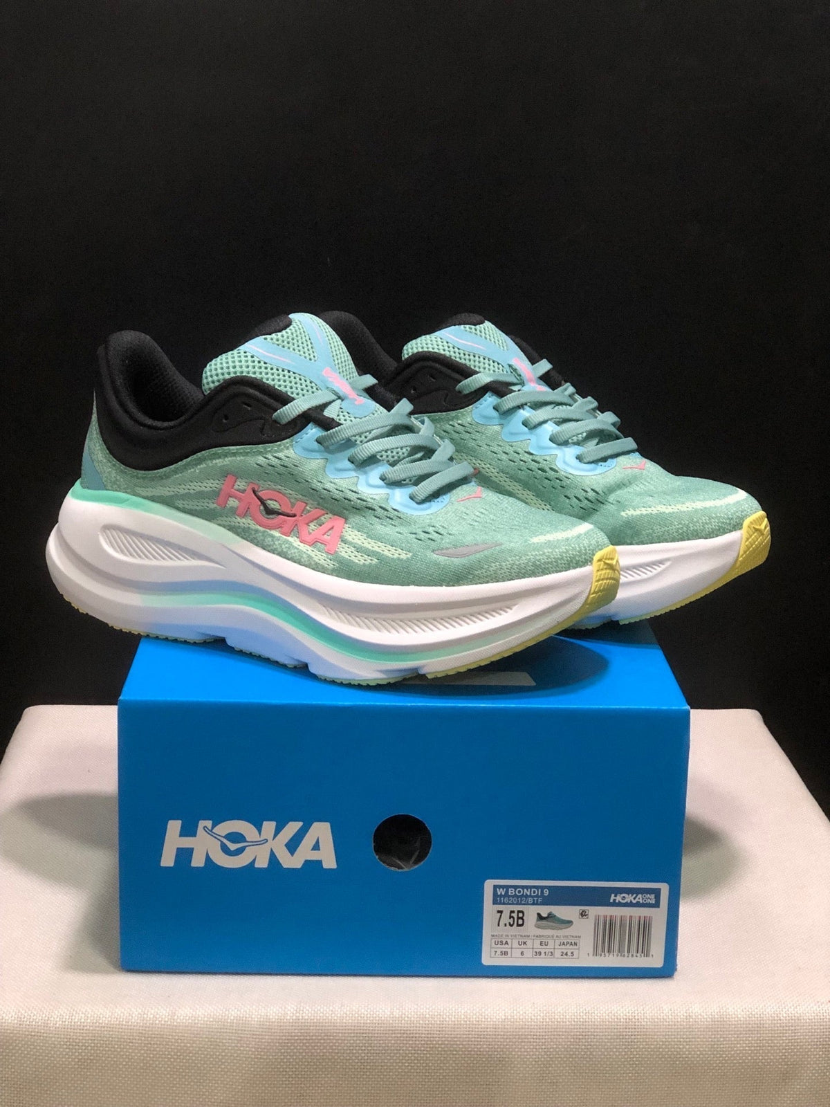 ONE ONE Bondi 9 by HOKA - product photo shown in the listing for this item.