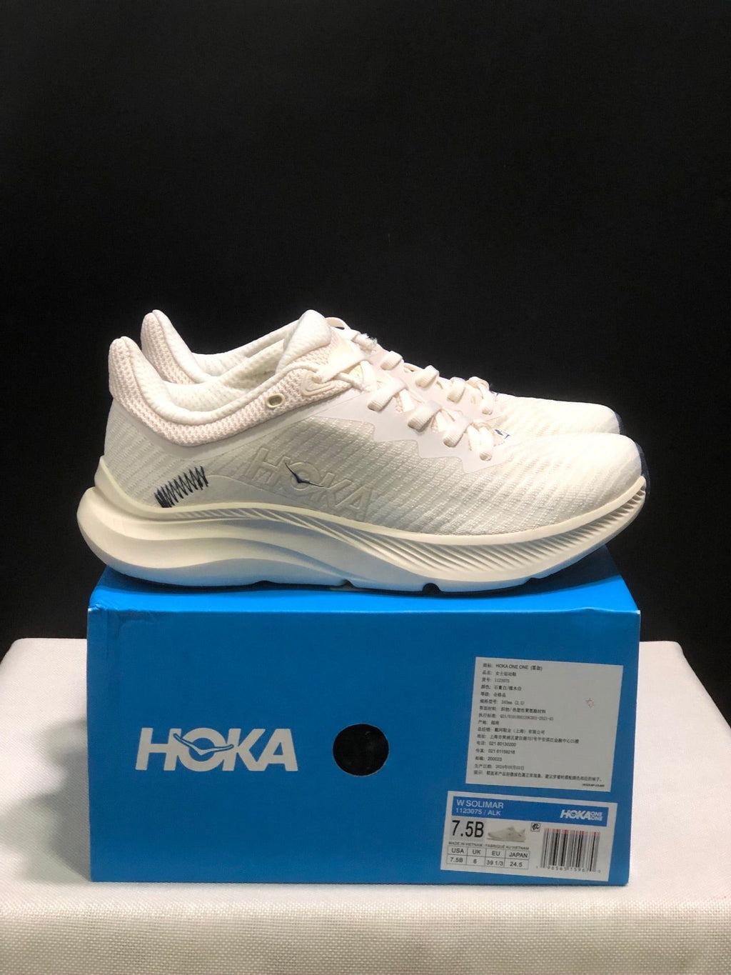 ONE ONE Solimar by HOKA - product photo shown in the listing for this item.