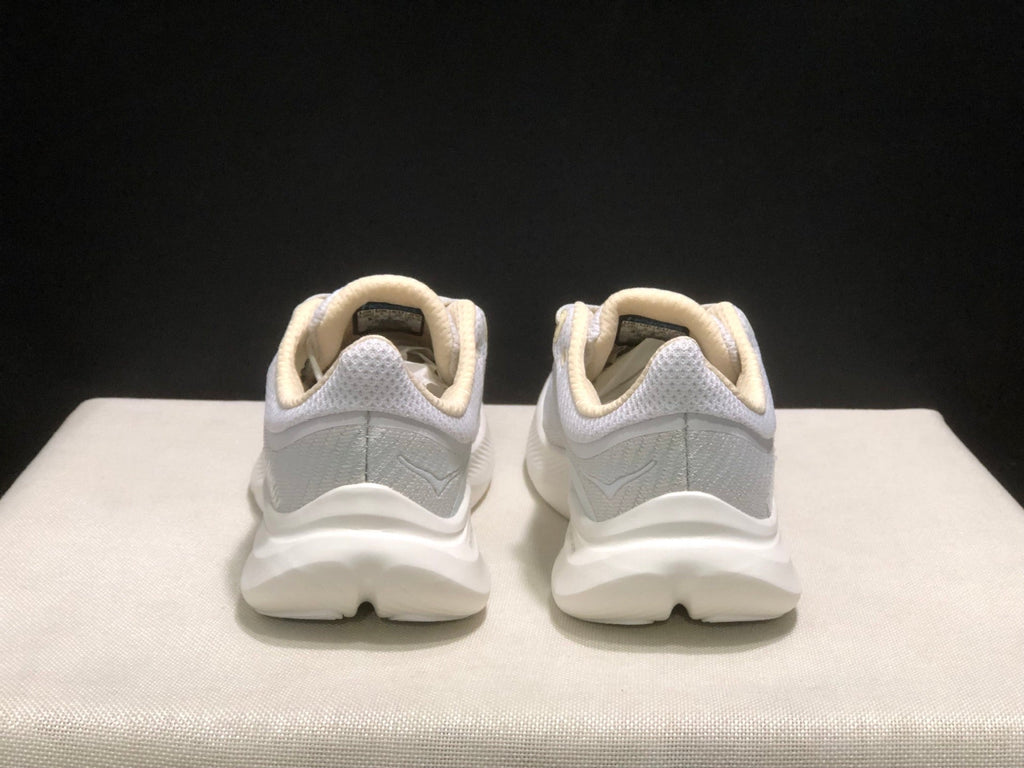 ONE ONE Solimar by HOKA - product photo shown in the listing for this item.
