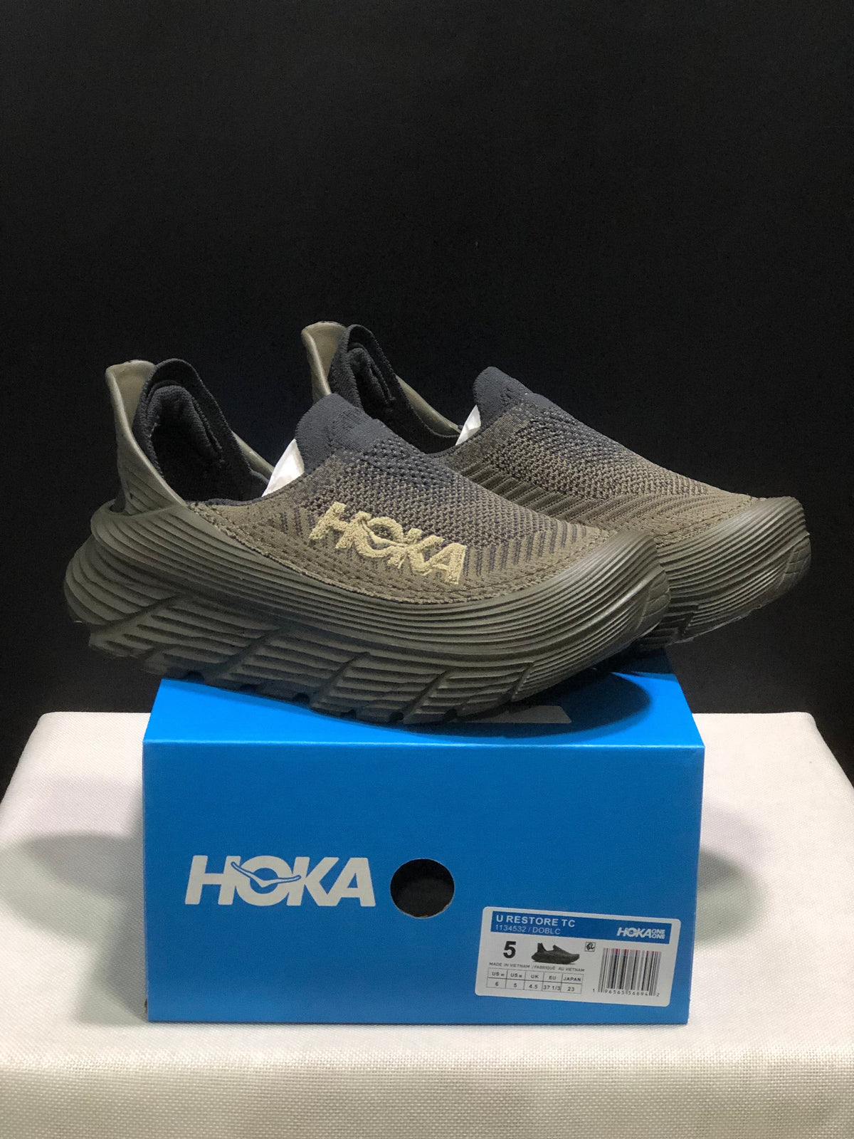 ONE ONE Restore TC by HOKA - product image from the listing.
