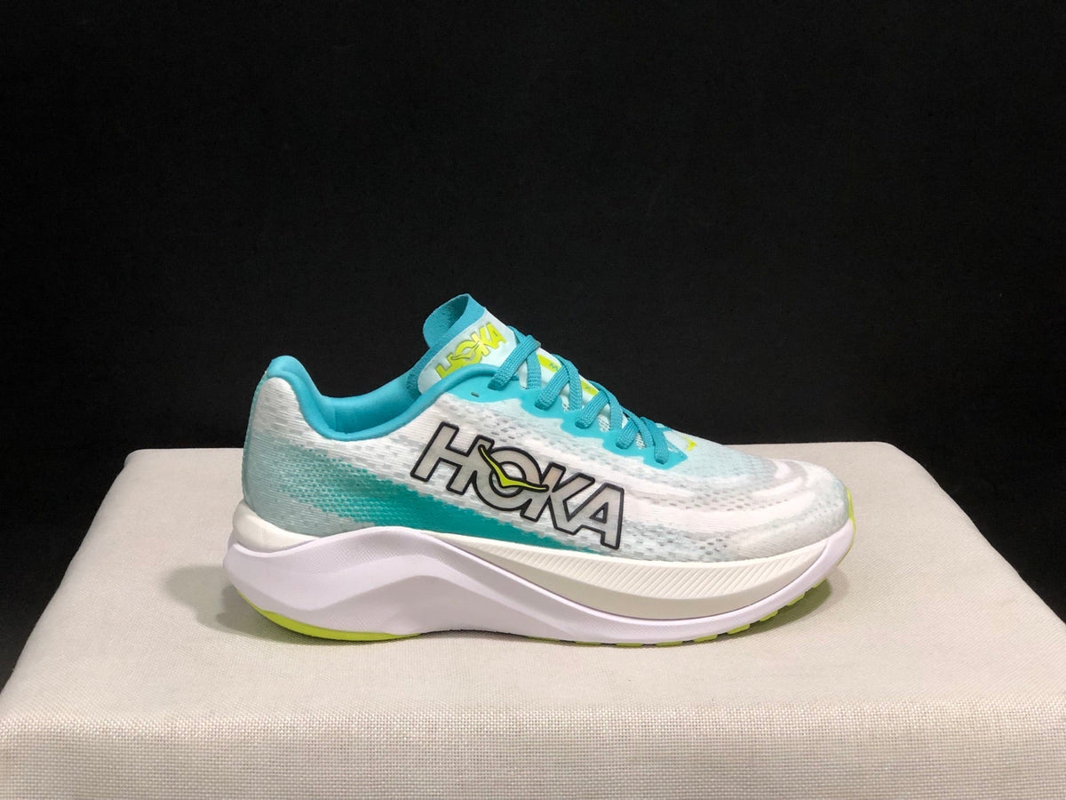 HOKA ONE ONE Mach X - product photo shown in the listing for this item.