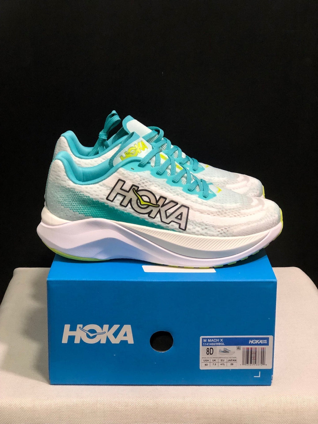HOKA ONE ONE Mach X - product photo shown in the listing for this item.