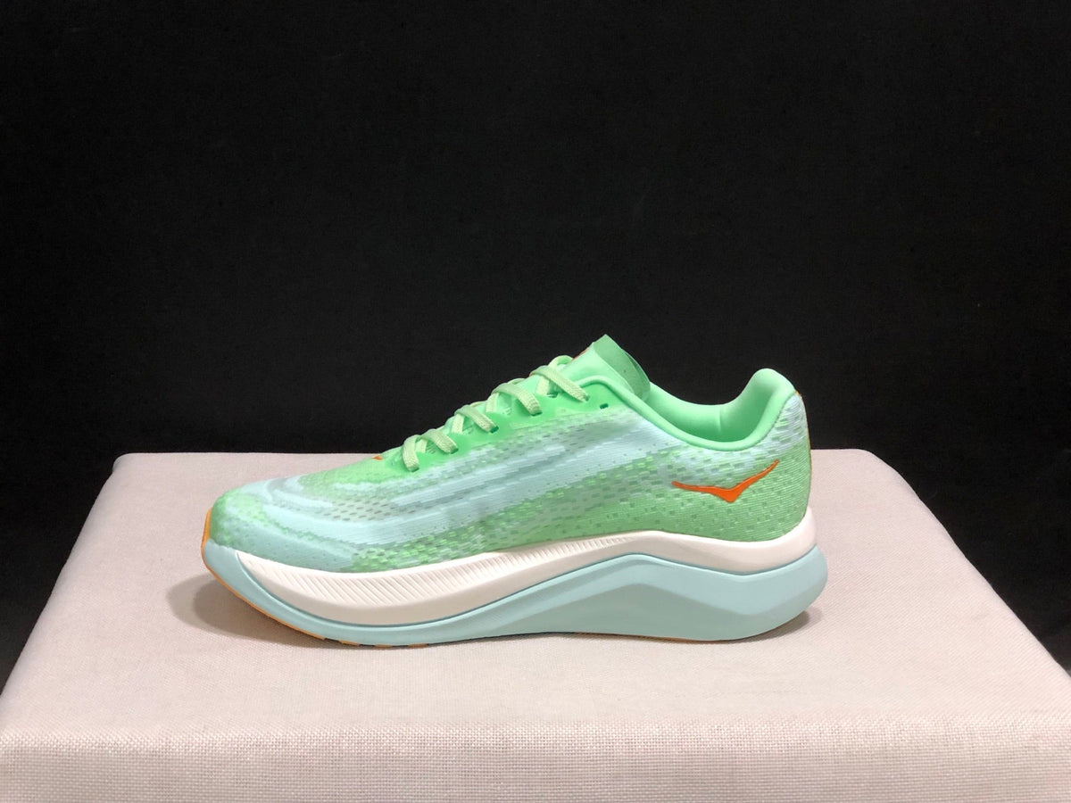 HOKA ONE ONE Mach X - product photo shown in the listing for this item.