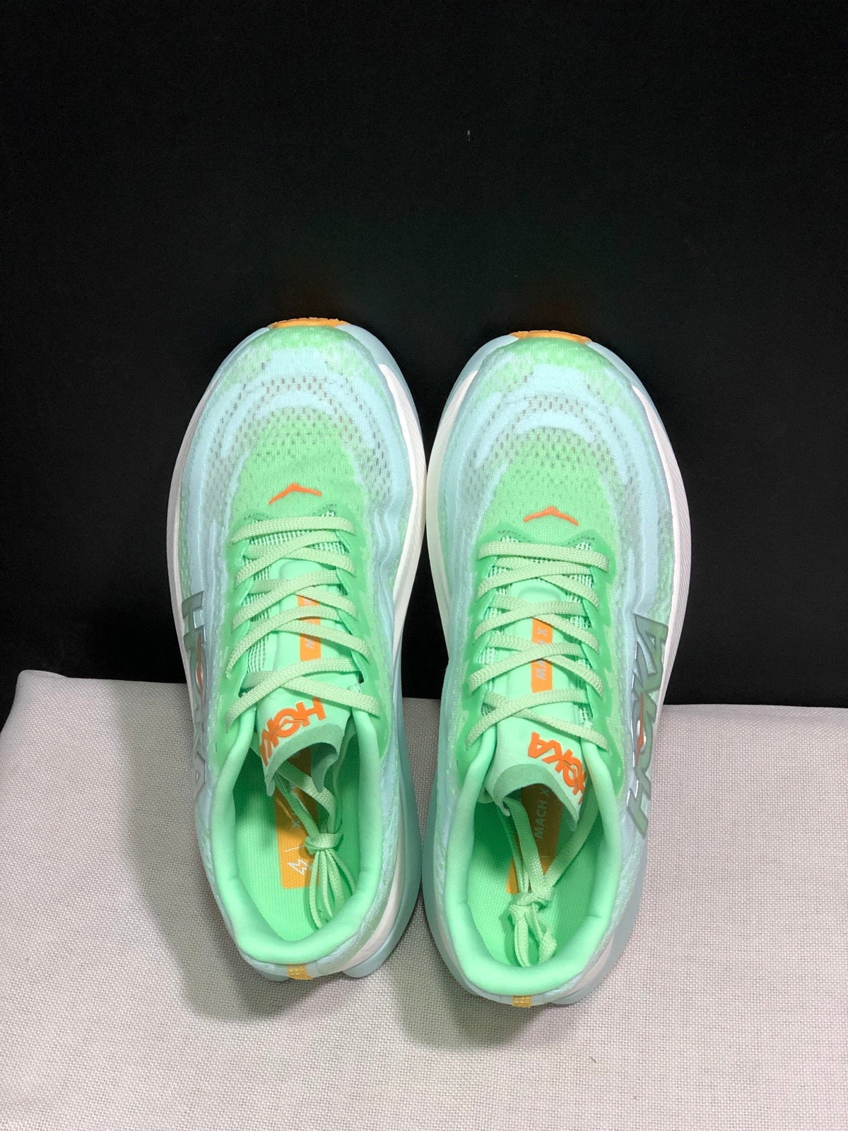 HOKA ONE ONE Mach X - product photo shown in the listing for this item.