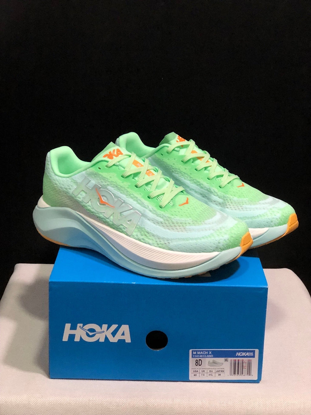 HOKA ONE ONE Mach X - product photo shown in the listing for this item.