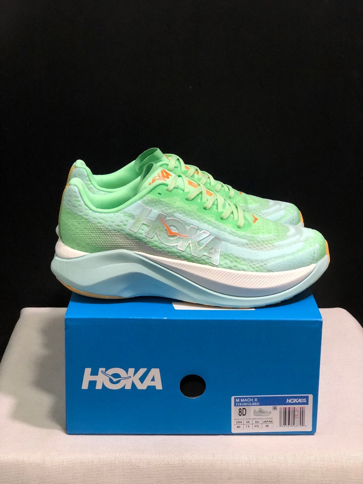 HOKA ONE ONE Mach X - product photo shown in the listing for this item.
