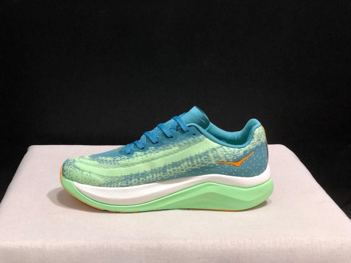 HOKA ONE ONE Mach X - product photo shown in the listing for this item.