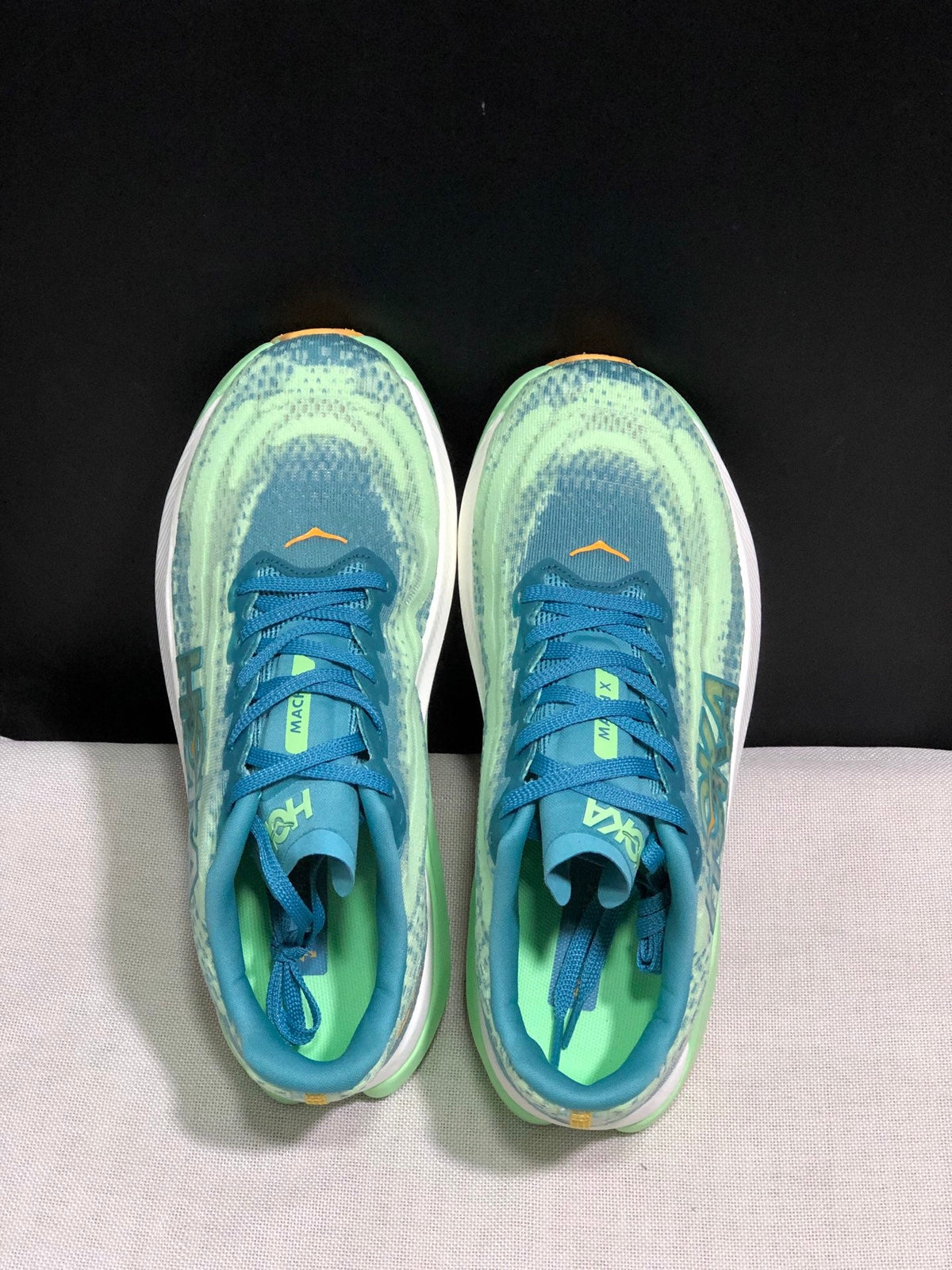 HOKA ONE ONE Mach X - product photo shown in the listing for this item.
