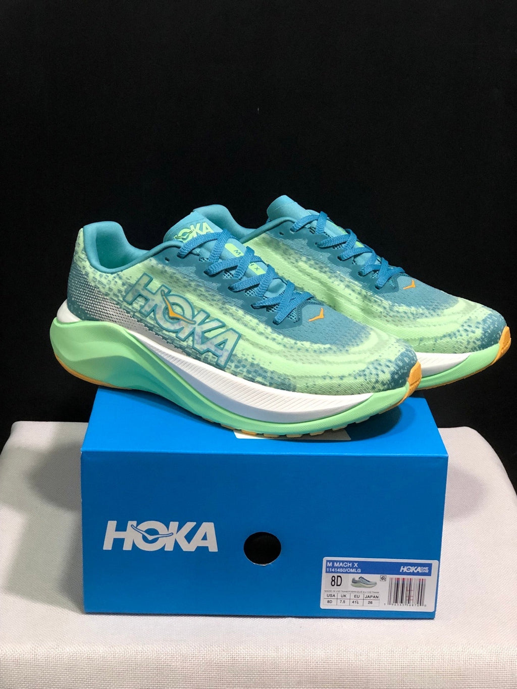 HOKA ONE ONE Mach X - product photo shown in the listing for this item.