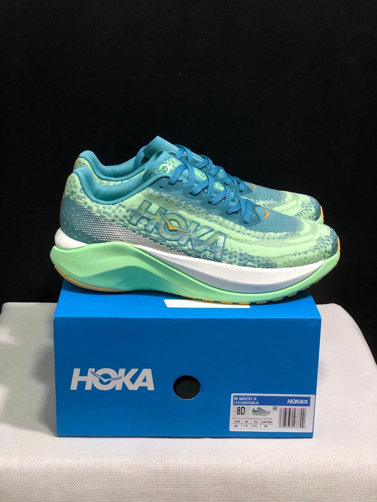 HOKA ONE ONE Mach X - product photo shown in the listing for this item.