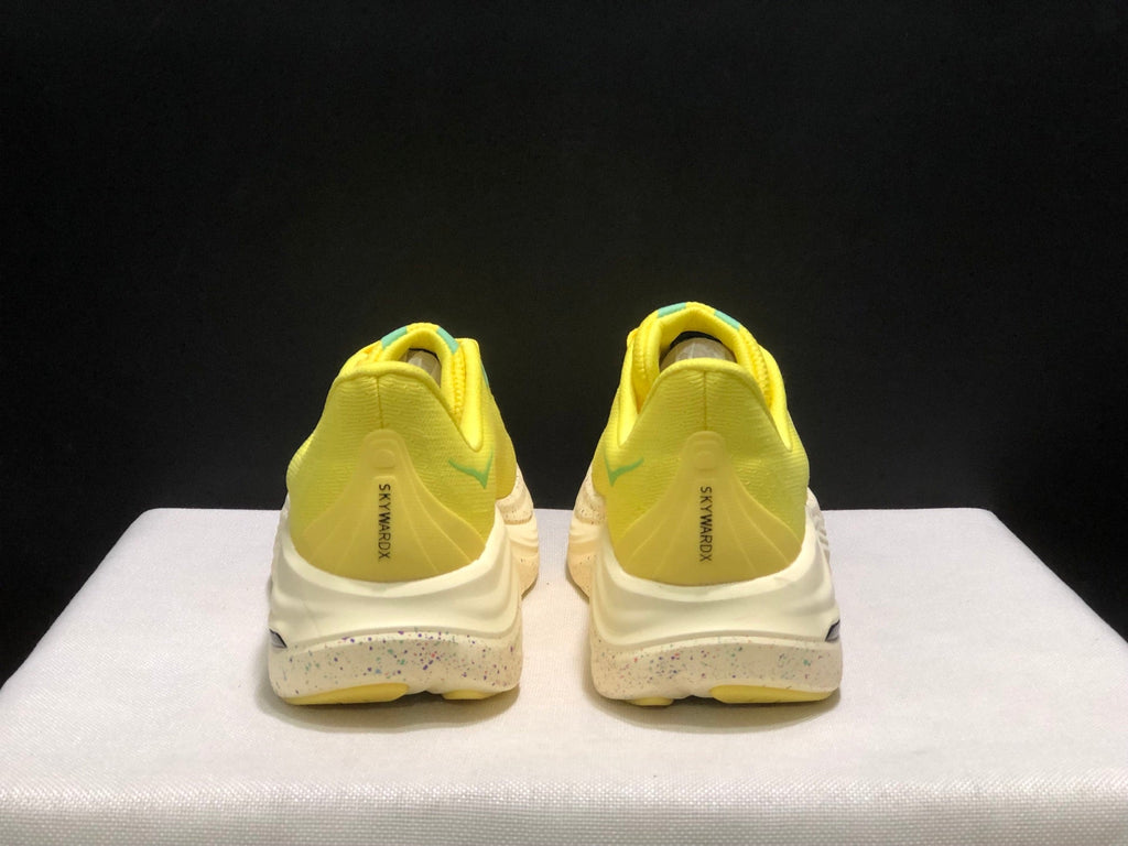 HOKA ONE ONE S KYWARD X - product photo shown in the listing for this item.