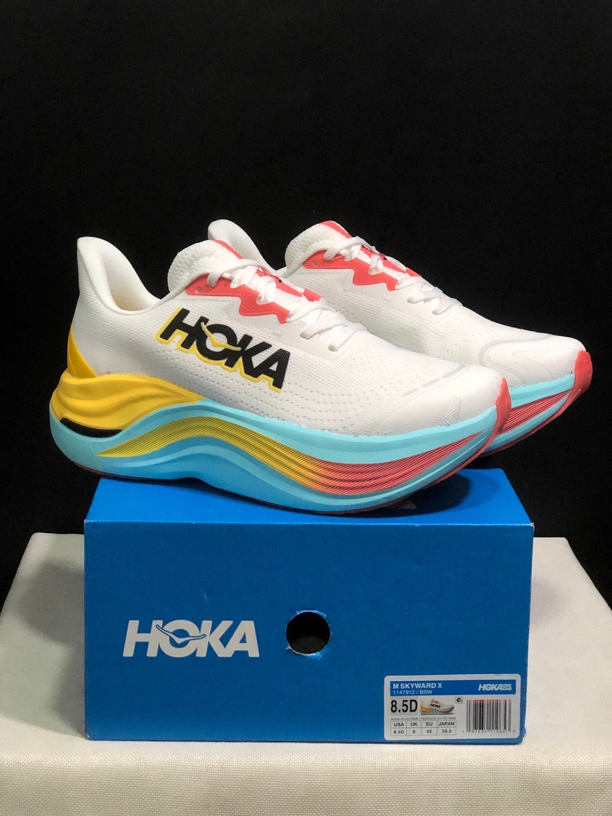 HOKA ONE ONE S KYWARD X - product photo shown in the listing for this item.