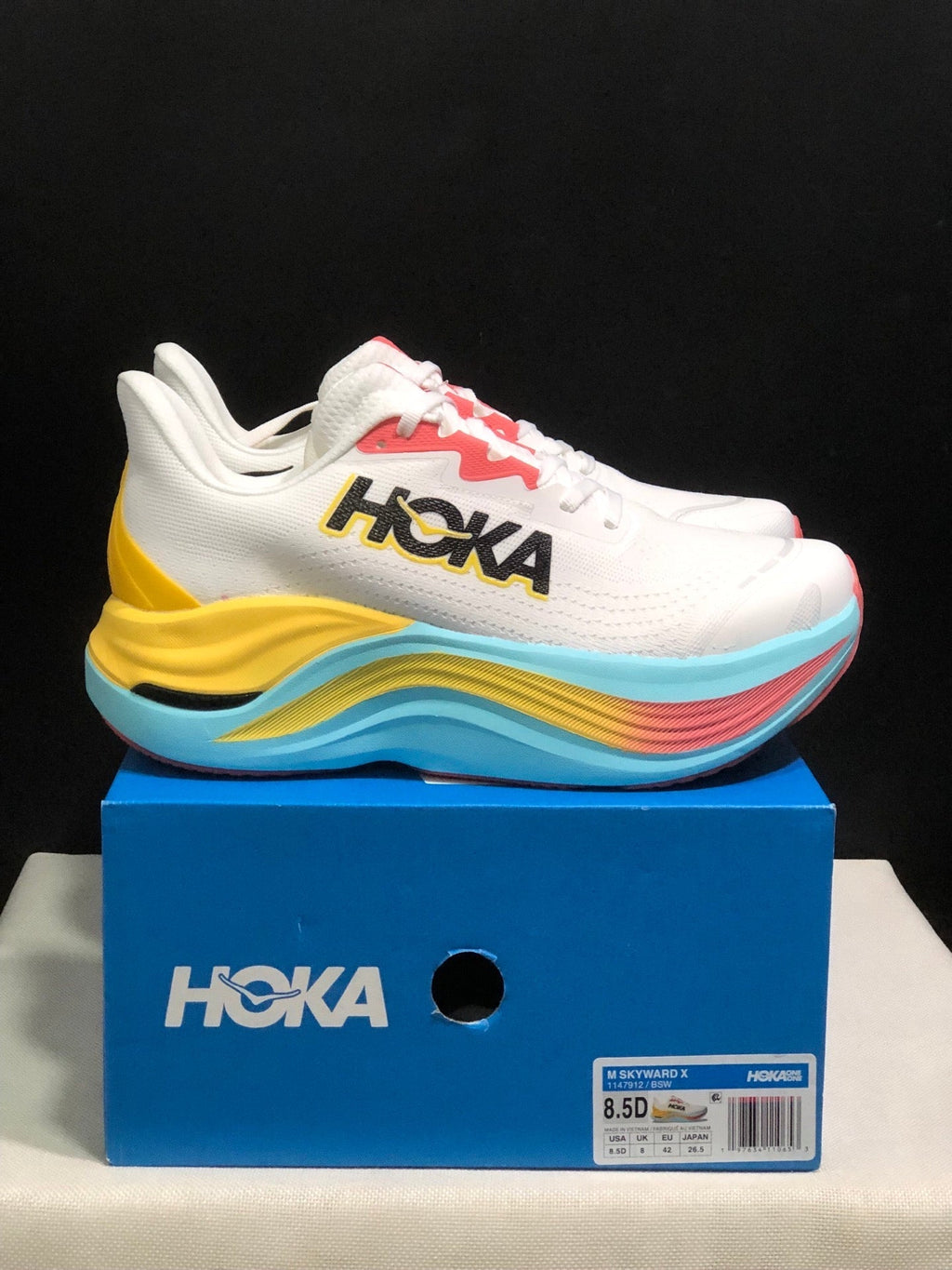 HOKA ONE ONE S KYWARD X - product photo shown in the listing for this item.