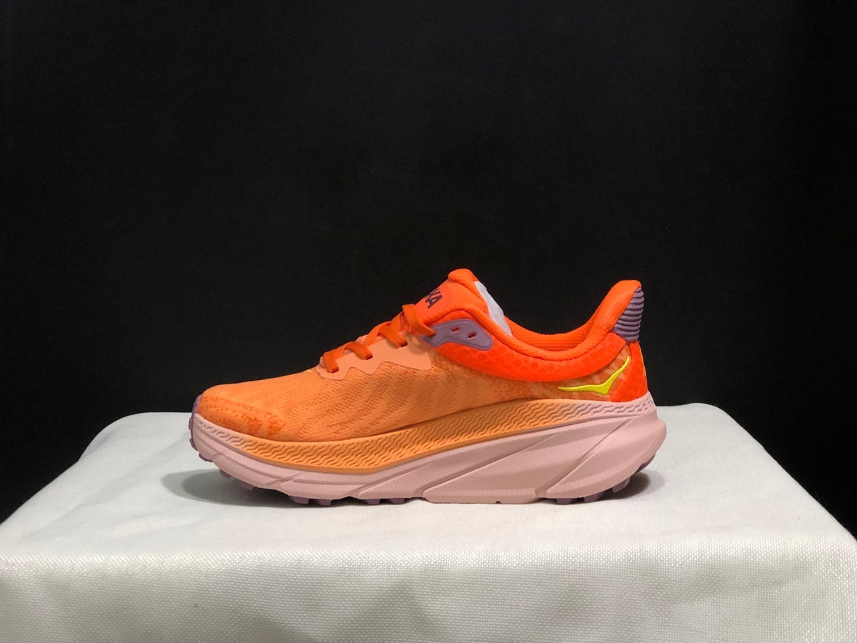ONE ONE Challenger 7 by HOKA - product image from the listing.