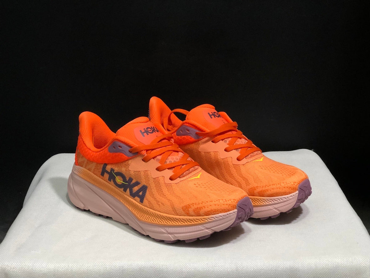 ONE ONE Challenger 7 by HOKA - product image from the listing.