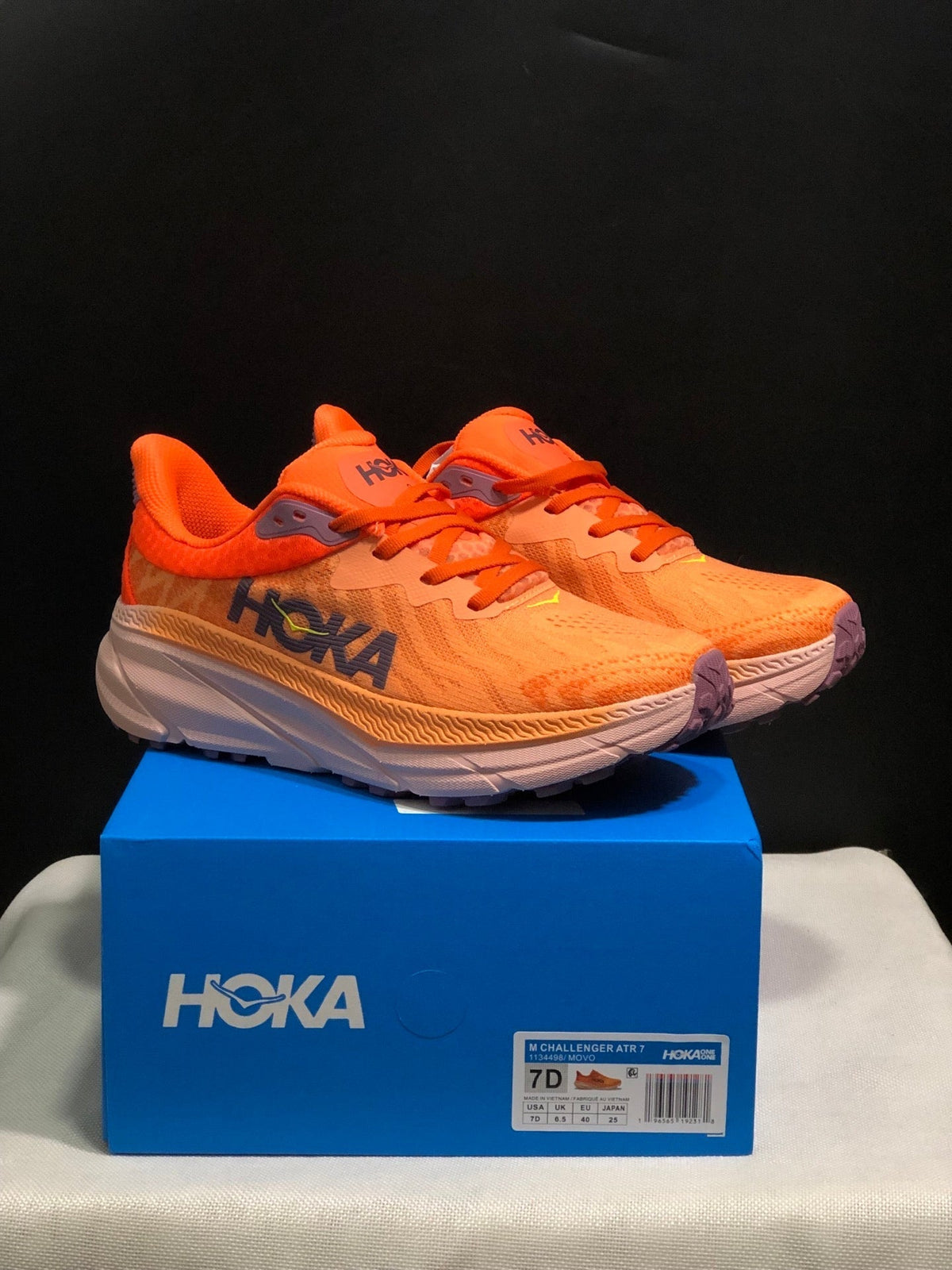 ONE ONE Challenger 7 by HOKA - product image from the listing.