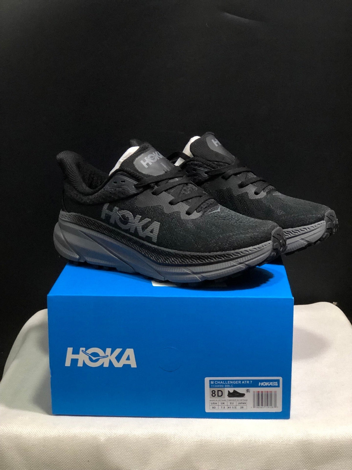 ONE ONE Challenger 7 by HOKA - product image from the listing.
