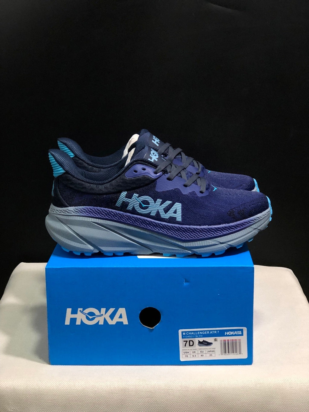 ONE ONE Challenger 7 by HOKA - product image from the listing.