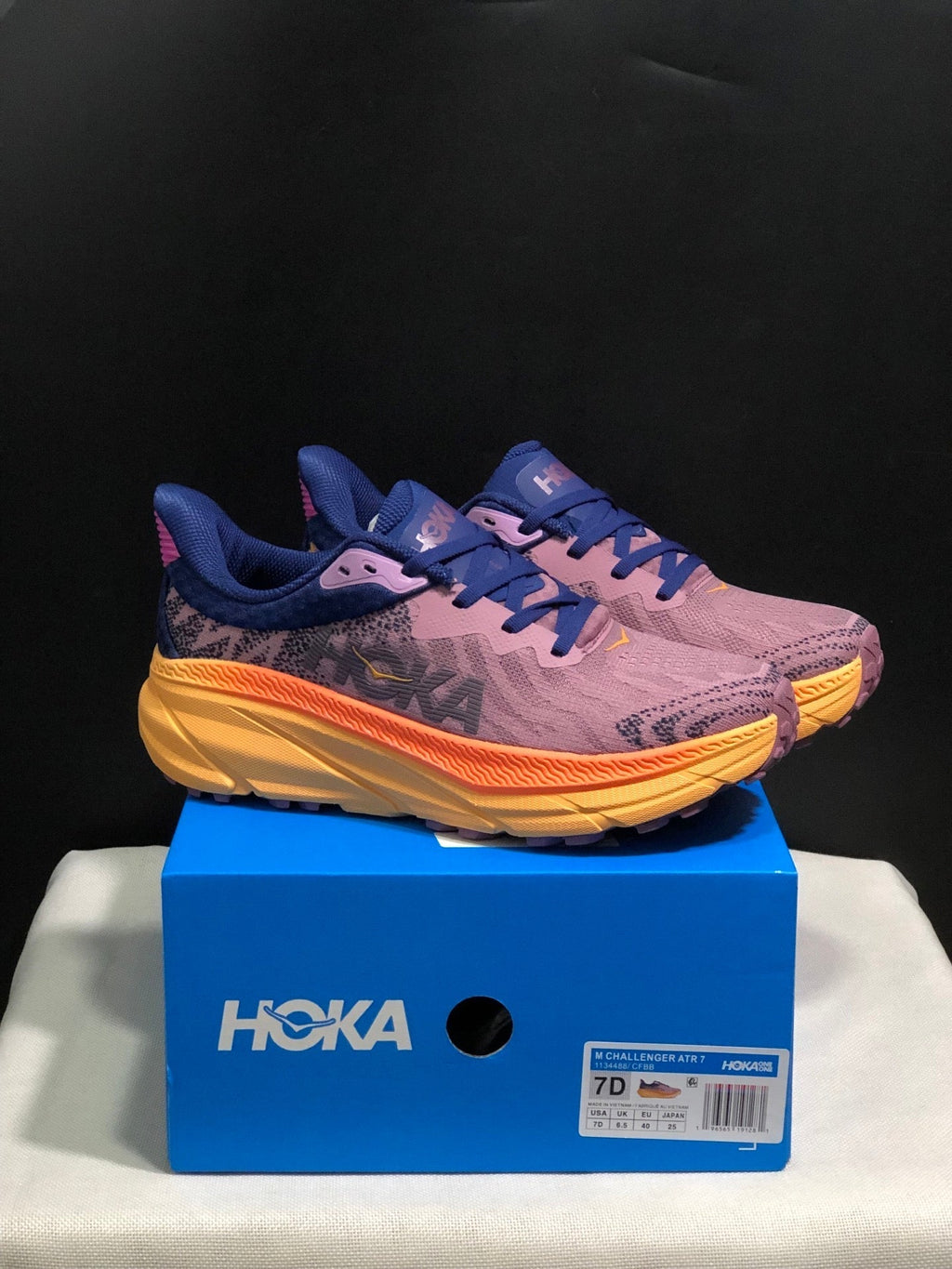 ONE ONE Challenger 7 by HOKA - product image from the listing.