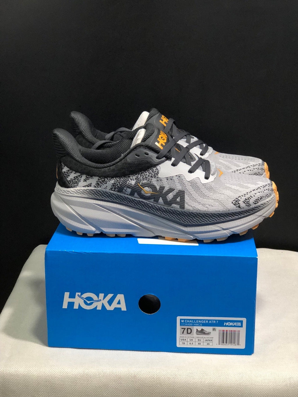 ONE ONE Challenger 7 by HOKA - product image from the listing.