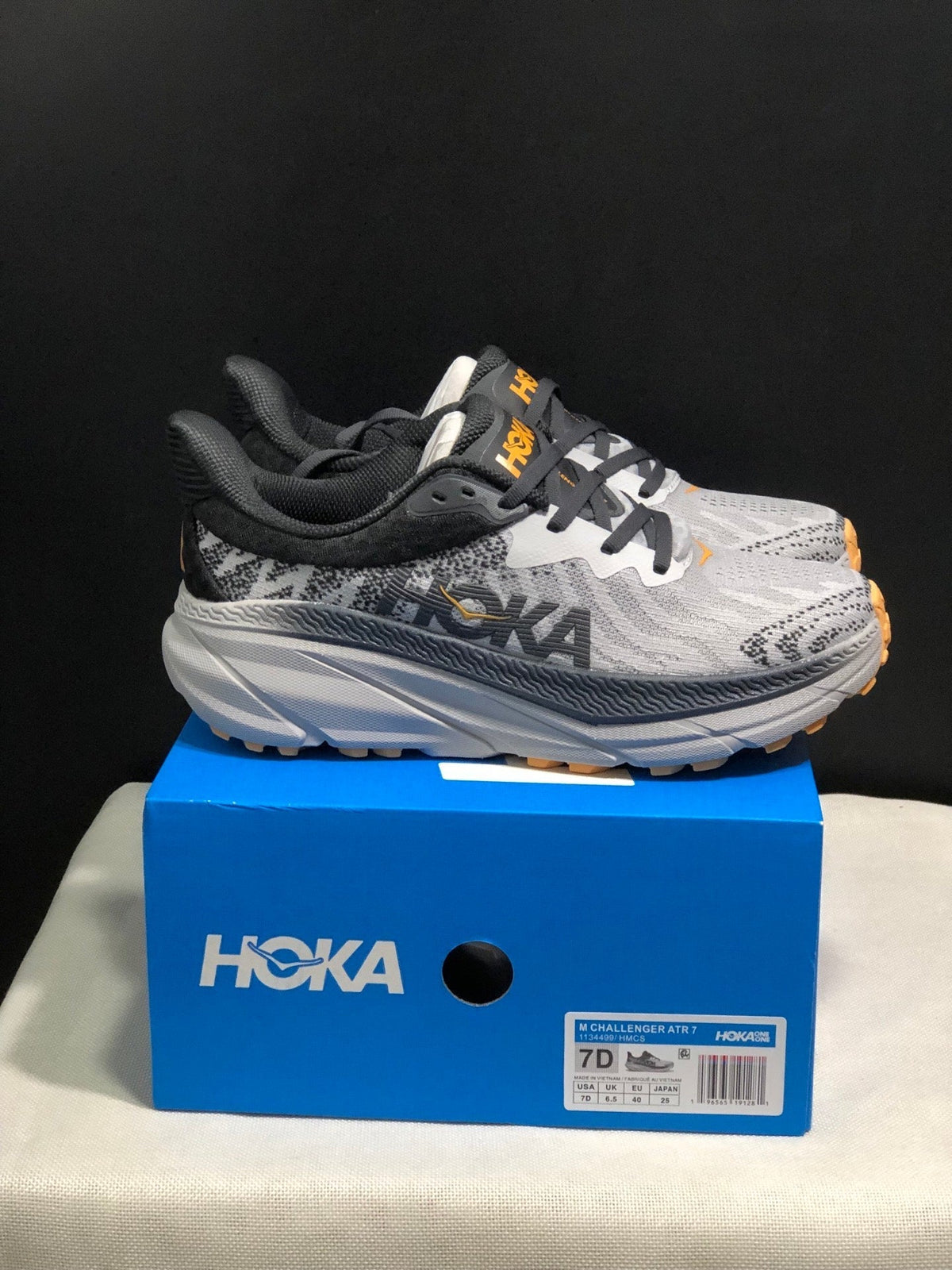 ONE ONE Challenger 7 by HOKA - product image from the listing.