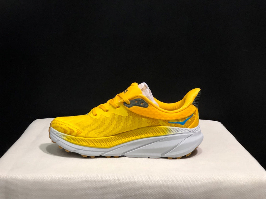ONE ONE Challenger 7 by HOKA - product image from the listing.