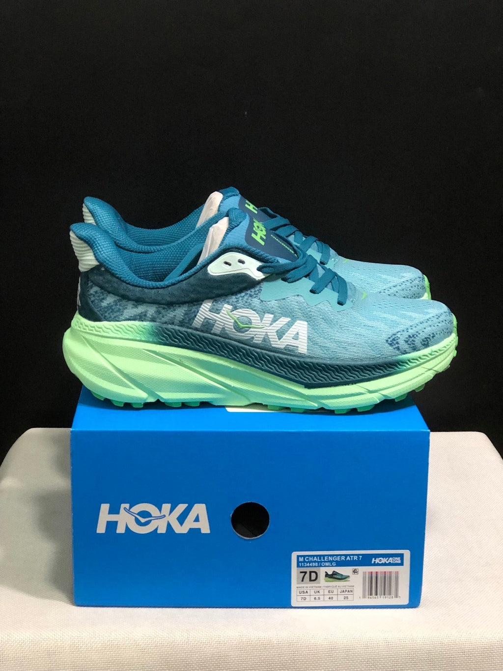 ONE ONE Challenger 7 by HOKA - product image from the listing.