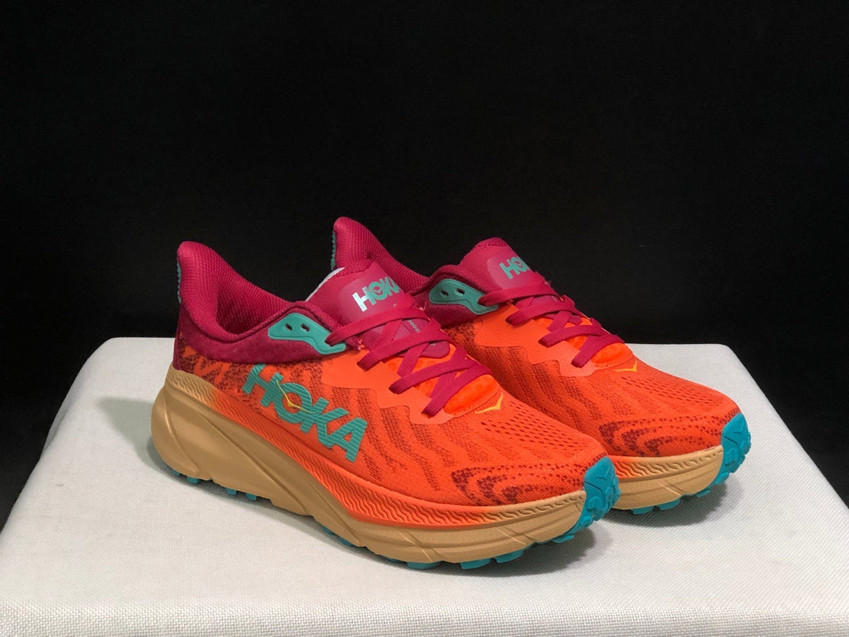 ONE ONE Challenger 7 by HOKA - product image from the listing.