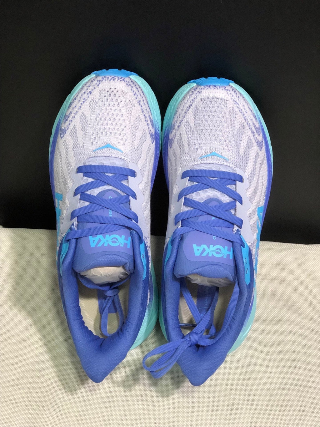 ONE ONE Challenger 7 by HOKA - product image from the listing.