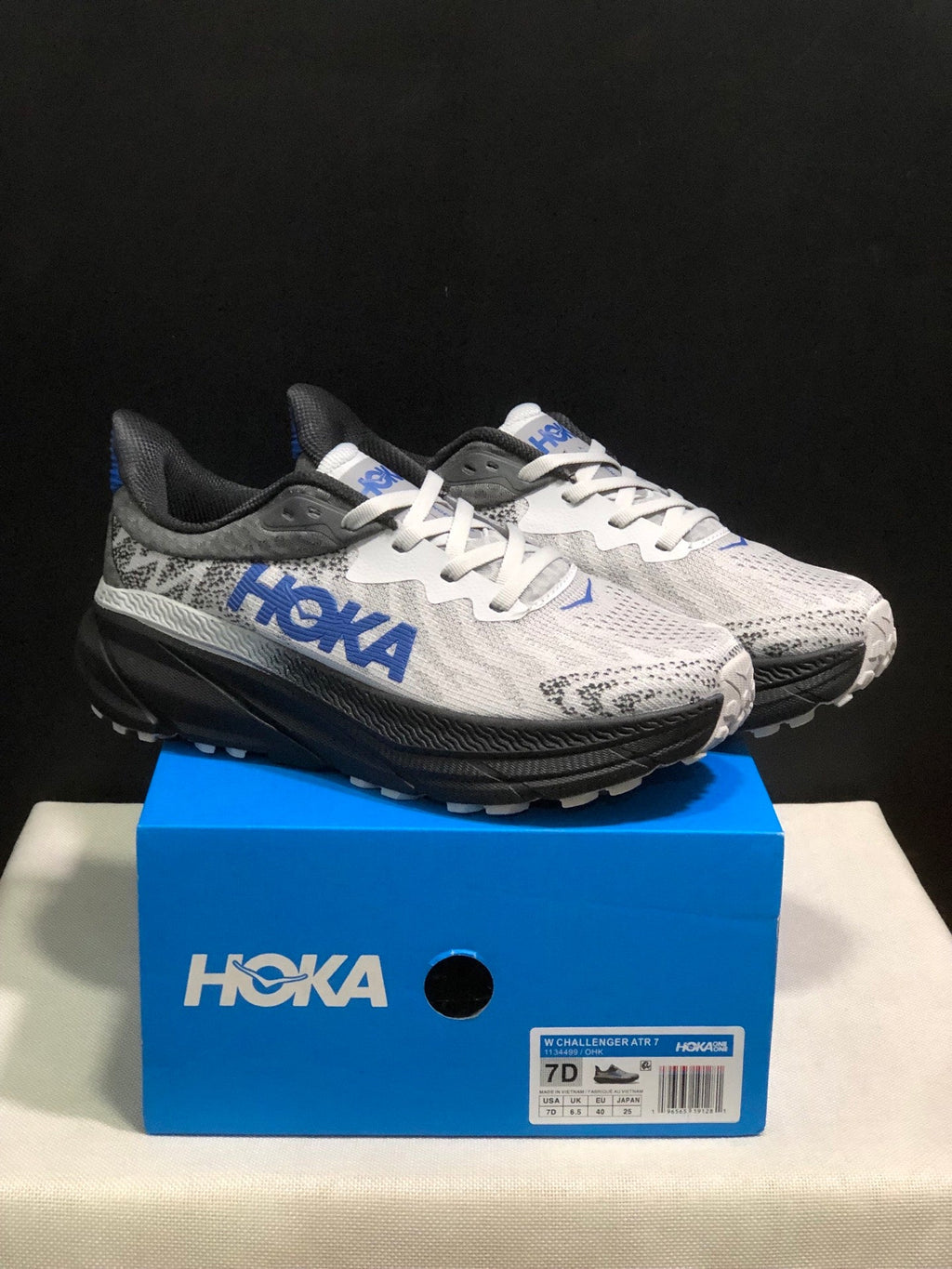 ONE ONE Challenger 7 by HOKA - product image from the listing.