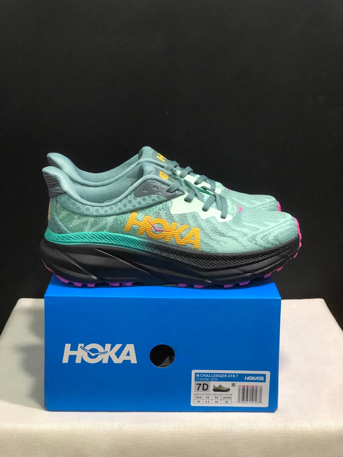 ONE ONE Challenger 7 by HOKA - product image from the listing.