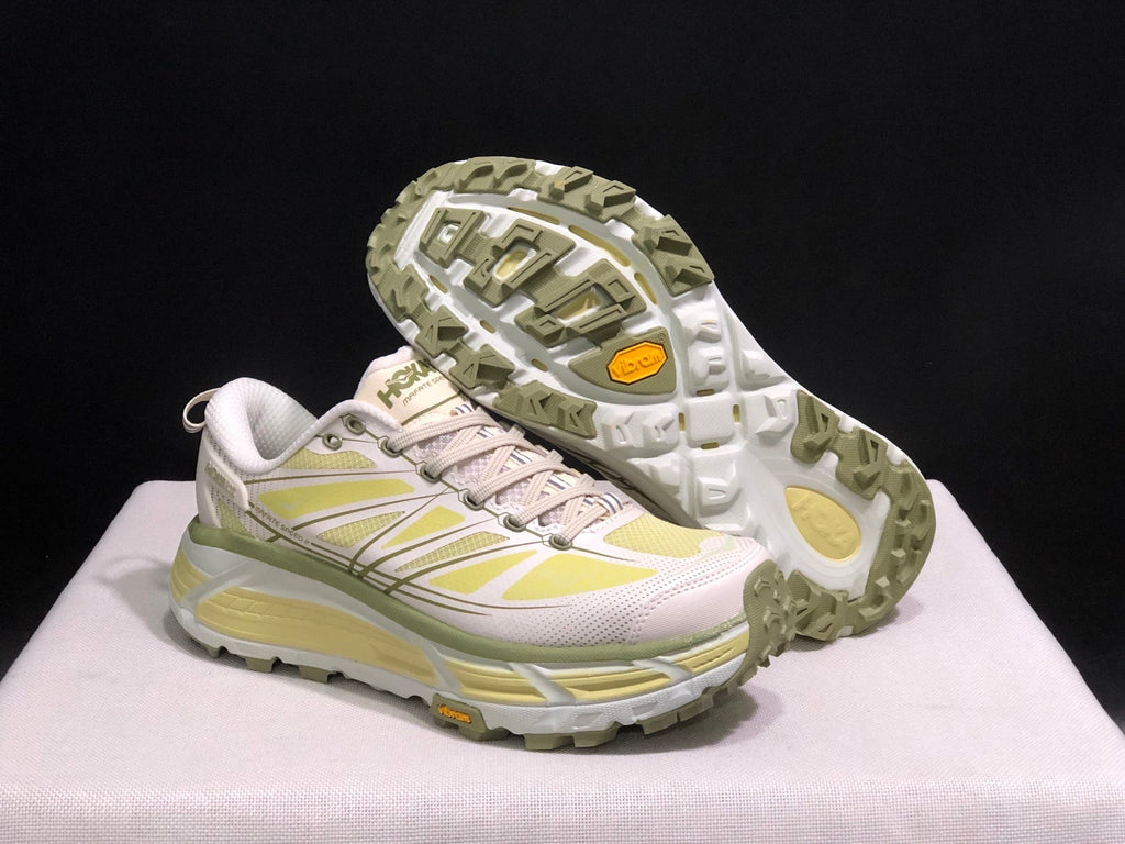 ONE ONE Mafate Speed by HOKA - product image from the listing.