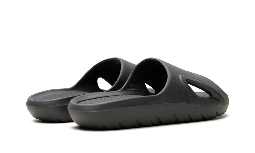 "Carbon Core Black" Adicane Slides HQ9915 - product image from the listing.