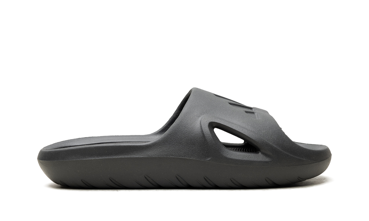 "Carbon Core Black" Adicane Slides HQ9915 - product image from the listing.