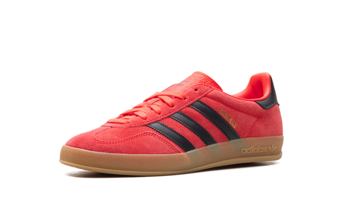 "Lucid Red Black" GAZELLE INDOOR JR6304 - product image from the listing.